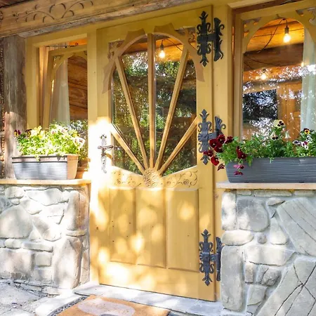 Szalas Zornica Сasa de vacaciones *